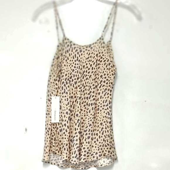 Urban Romantics 100% rayon adjustable straps animal print top Size: XS - Picture 2 of 6